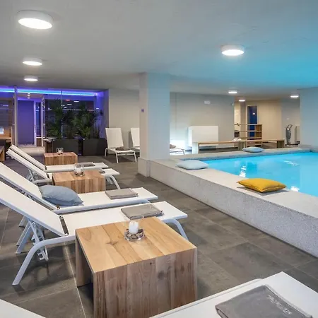 Valarin Roma, Luxury & Wellness, *